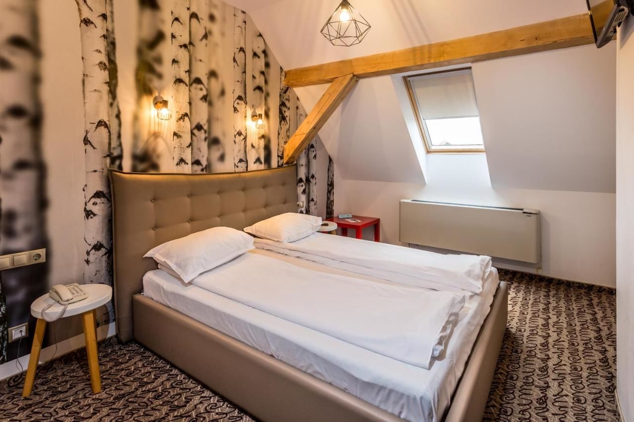 Отель Hotel Bliss Сибиу-13