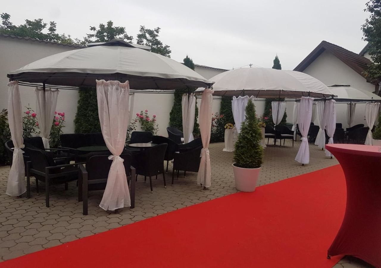 Отель Hotel Bliss Сибиу-14
