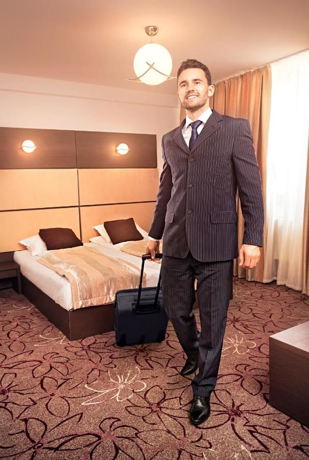Отель Hotel Bliss Сибиу-17