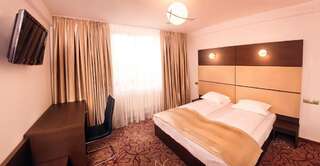 Отель Hotel Bliss Сибиу Двухместный номер с 2 отдельными кроватями-7